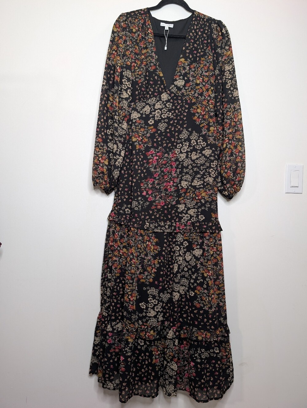Baltic Born Bowman Deep V Floral Tiered Maxi Dress Black Multi M - Picture 2 of 6